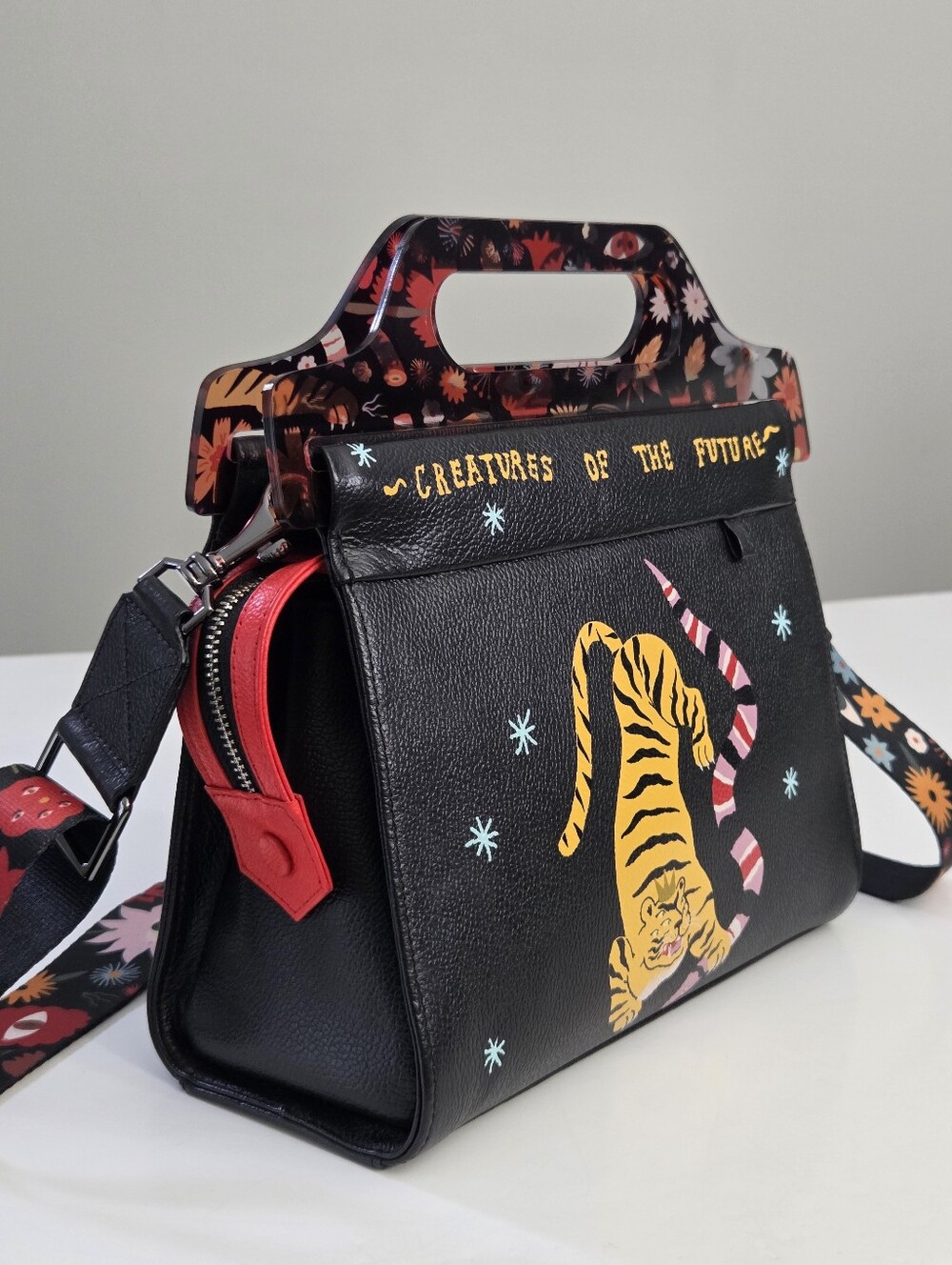 MIN & MON VALI LEATHER CROSSBODY BAG PLASTIC HANDLE - TIGER AND SNAKE PRINT - Picture 5 of 13